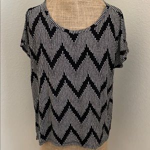 Forever 21 Black & White Chevron Top